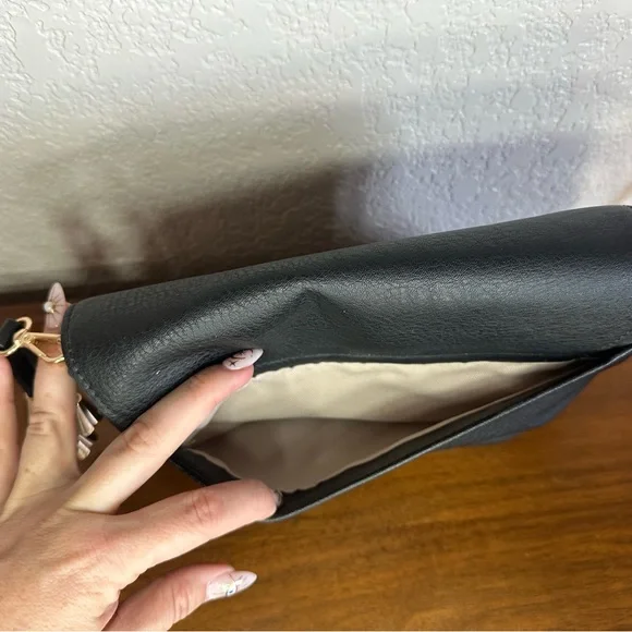 Lauren Conrad Blair Elegant Black Leather Shoulder Bag - Picture 3 of 5